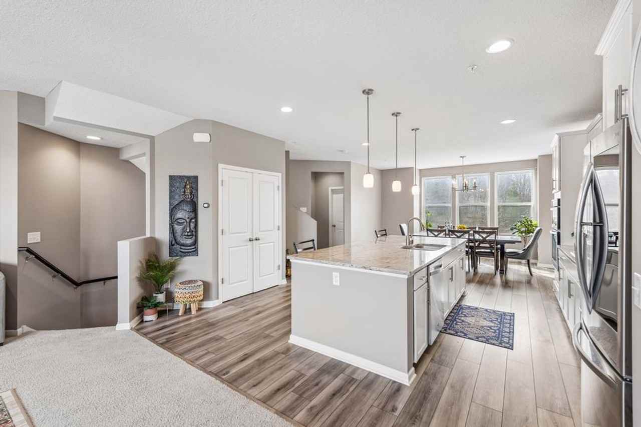 573 Satori Way - Photo 5 of 36