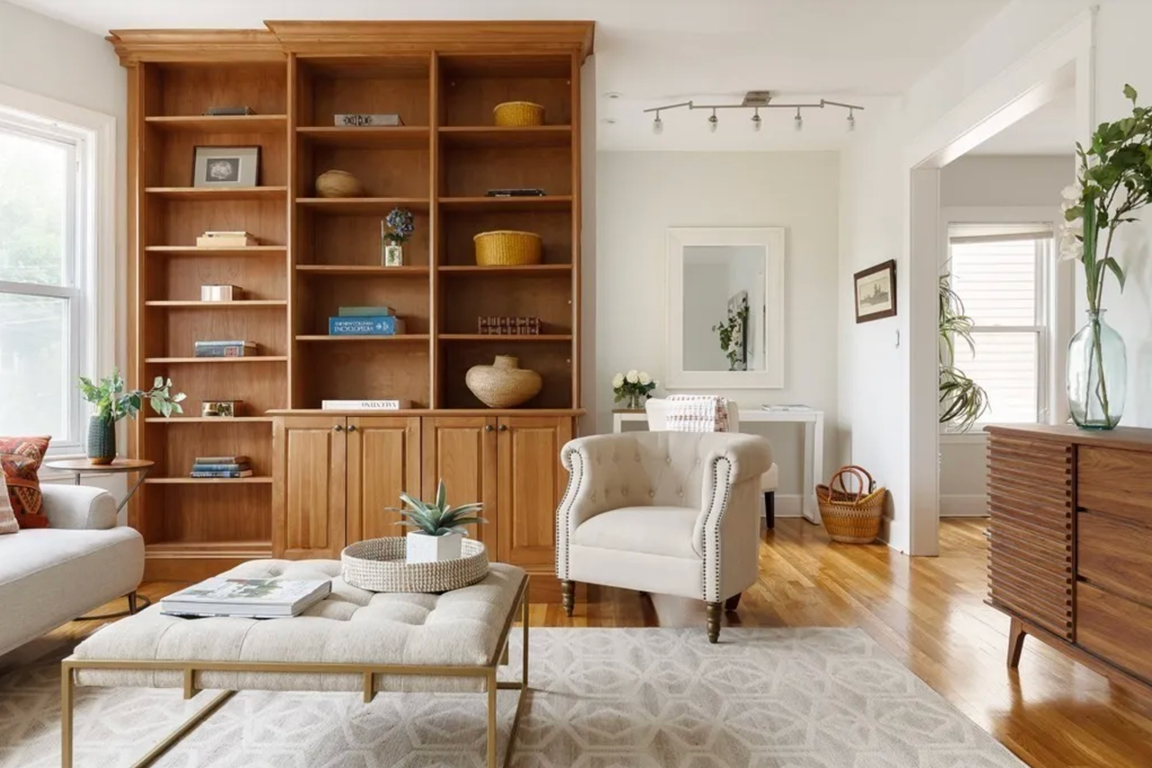 51 Lowell St - Photo 2 of 18