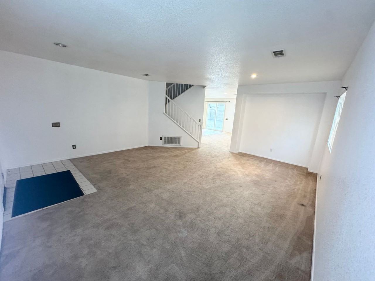 44341 Camellia St - Photo 3 of 25