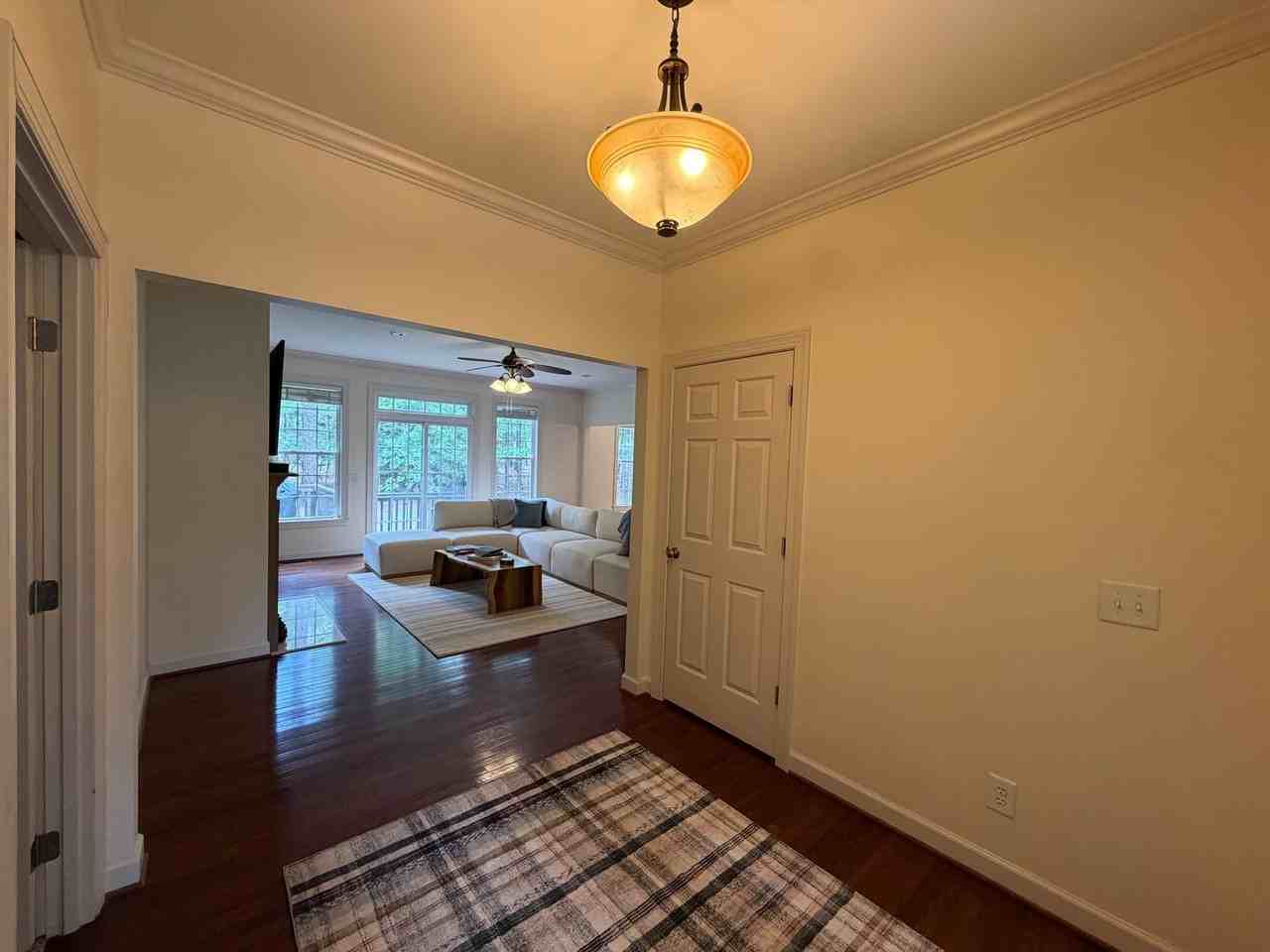 10 Grayson Pl - Photo 2 of 31