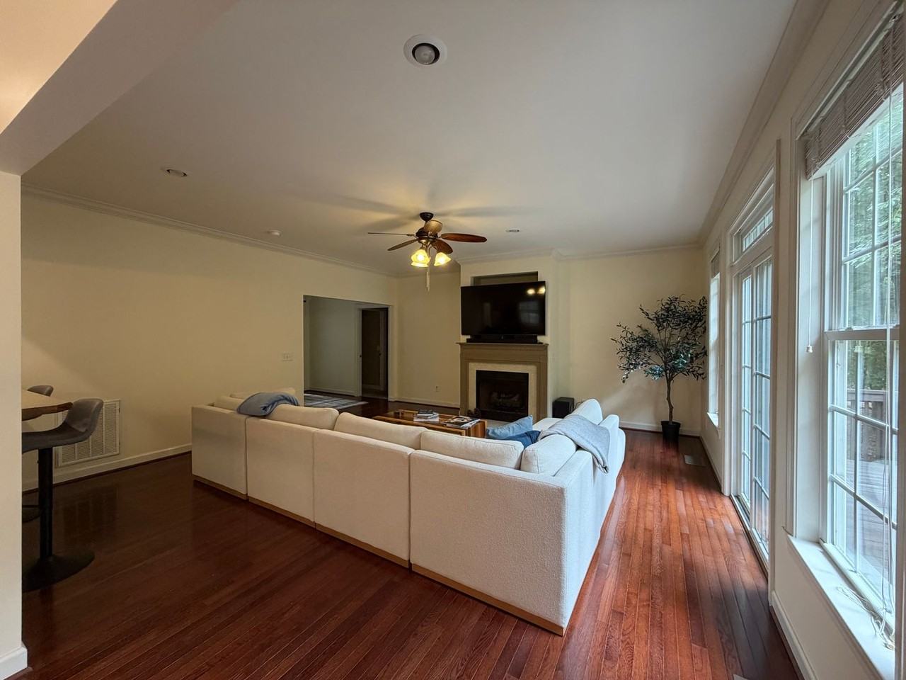 10 Grayson Pl - Photo 4 of 31