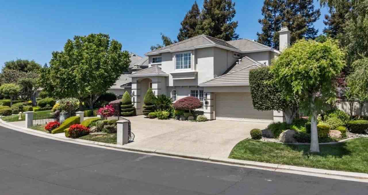5036 Spanish Bay Cir - Photo 2 of 9