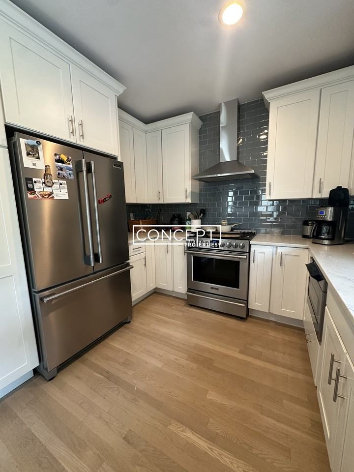 331 Savin Hill Ave - Photo 2 of 18