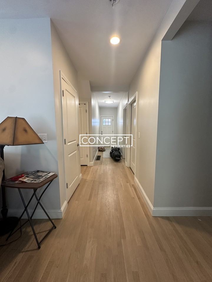 331 Savin Hill Ave - Photo 7 of 18