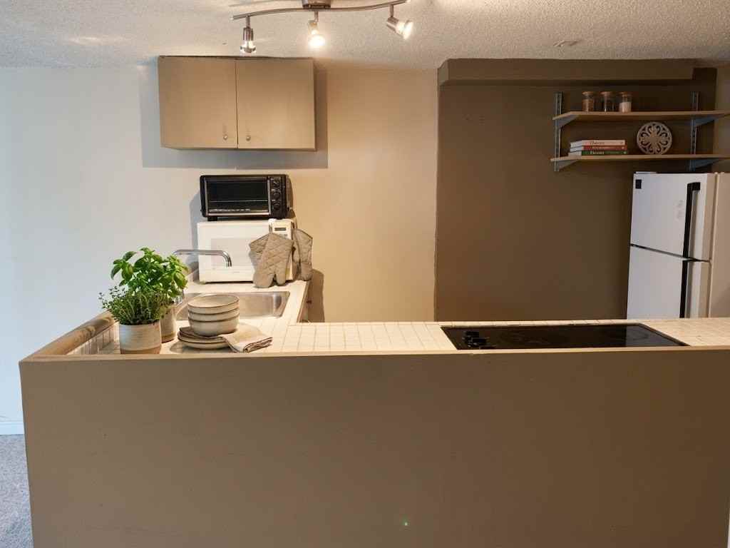 829 Pape Ave #BS - Photo 2 of 9