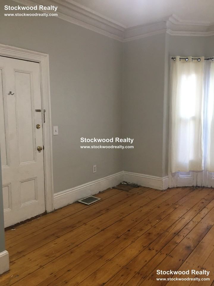 11 Gates St #1 - Photo 5 of 24