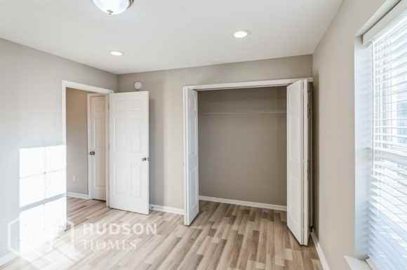 245 Lake Forest Dr - Photo 6 of 13