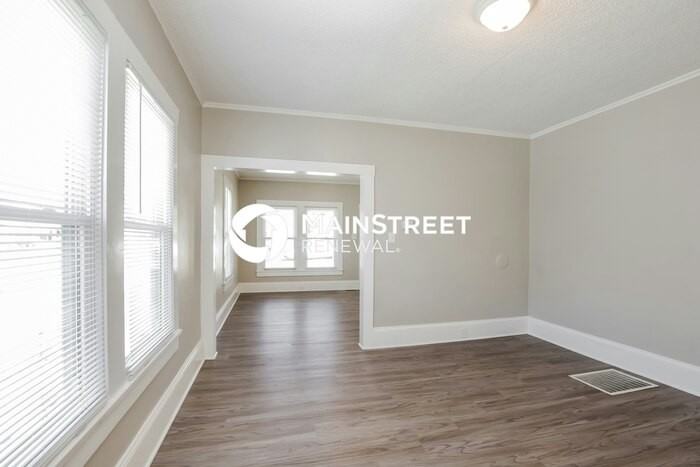 2315 Sanders Ave - Photo 5 of 16