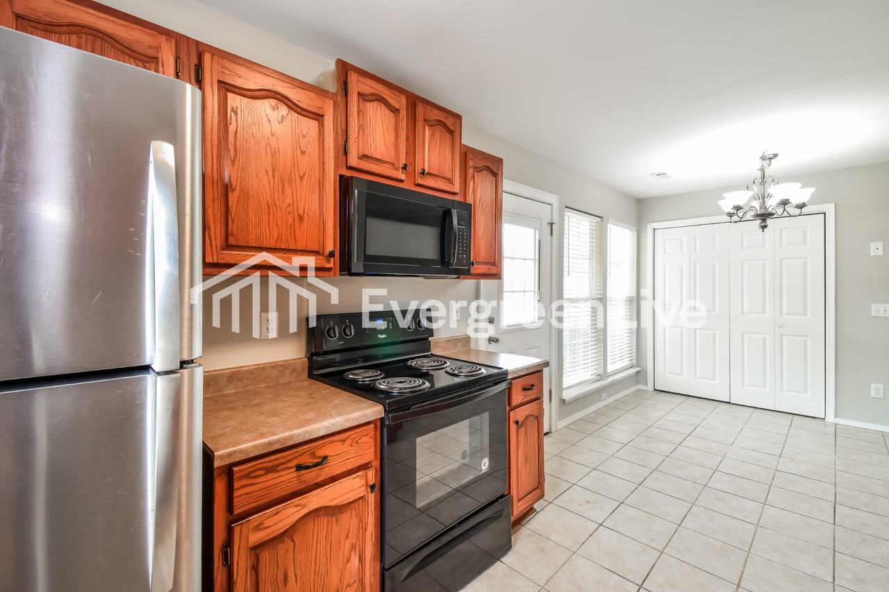 2515 W Ash St - Photo 7 of 15