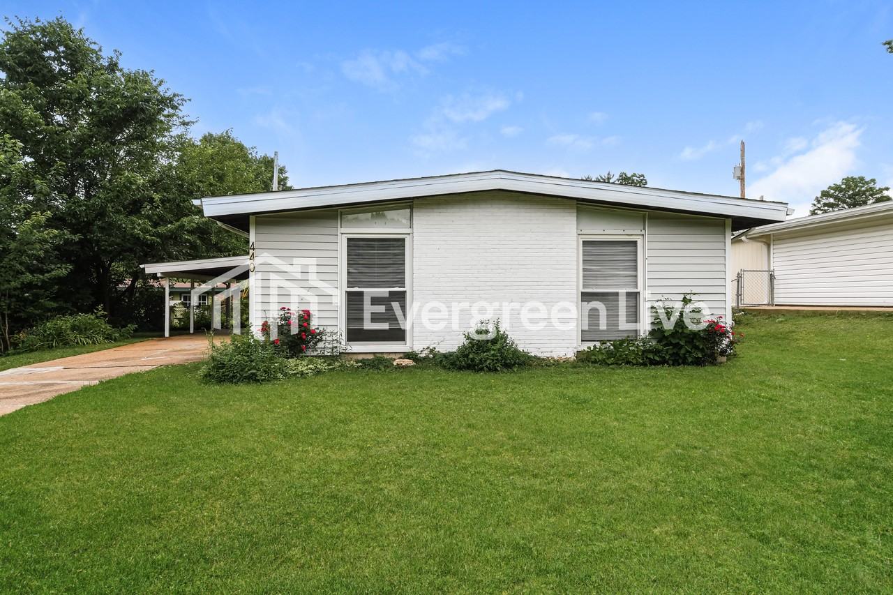 440 Countryside Dr