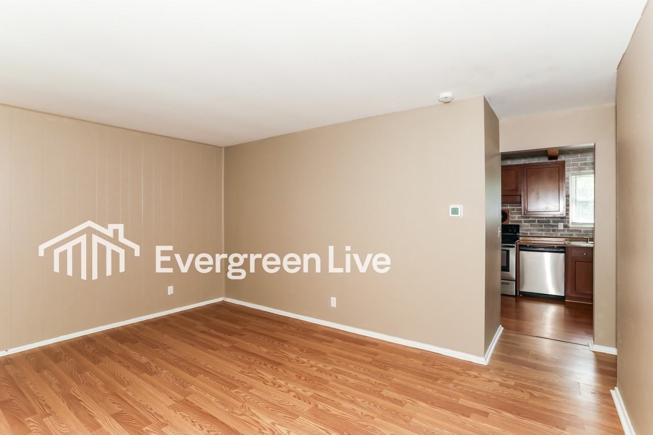 7043 Gracely Dr - Photo 4 of 15