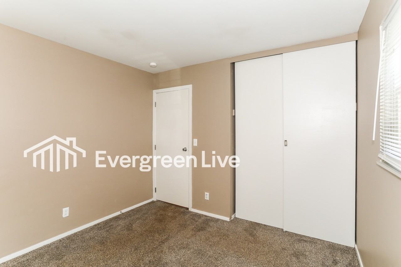 7043 Gracely Dr - Photo 7 of 15