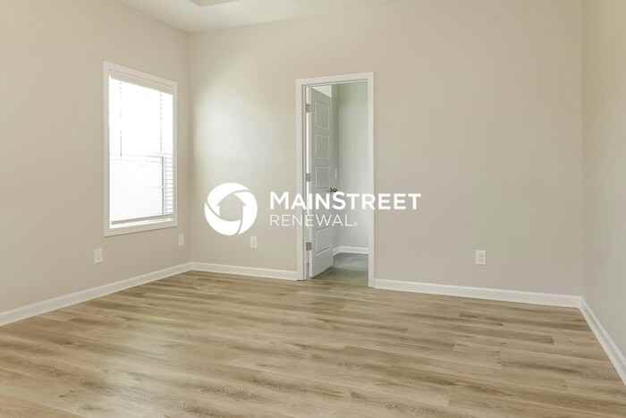 732 Mitscher Dr - Photo 6 of 16