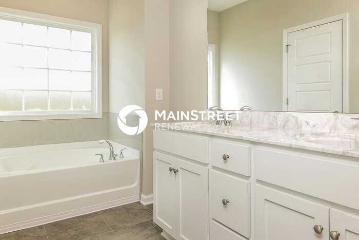 732 Mitscher Dr - Photo 7 of 16