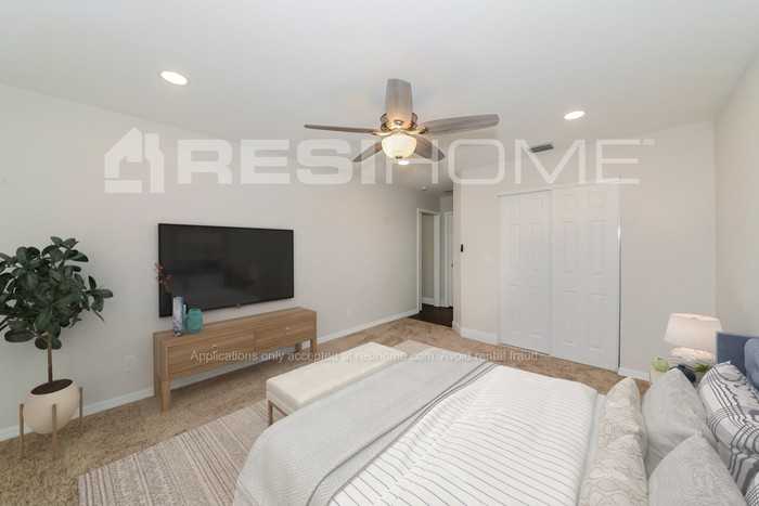 6405 64th Dr E - Photo 7 of 17