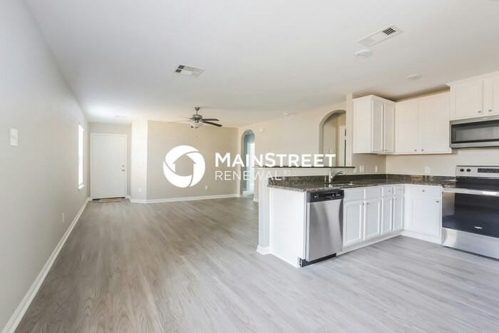 27060 Leonardo Dr - Photo 3 of 16