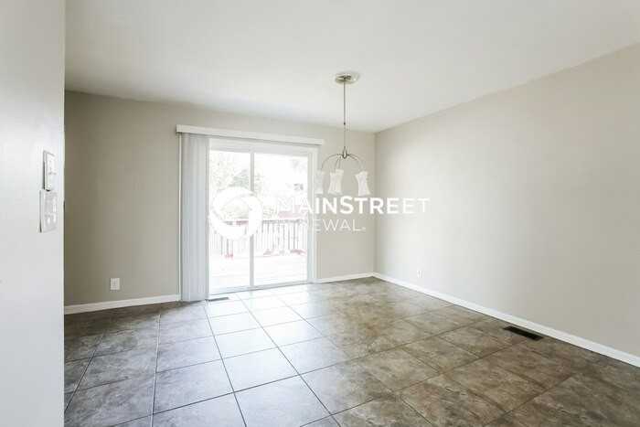 2839 S Oxford St - Photo 3 of 17