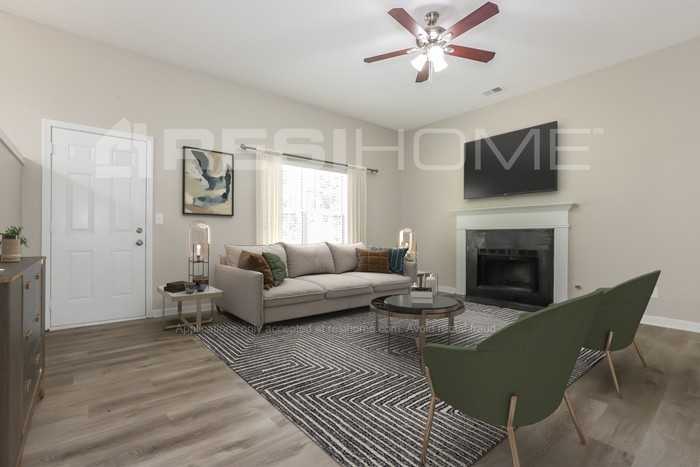 2264 Creekview Trl - Photo 4 of 18