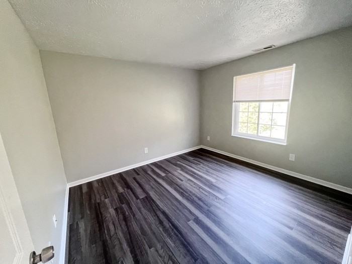 2612 Crisnic Ct #2612 - Photo 5 of 10