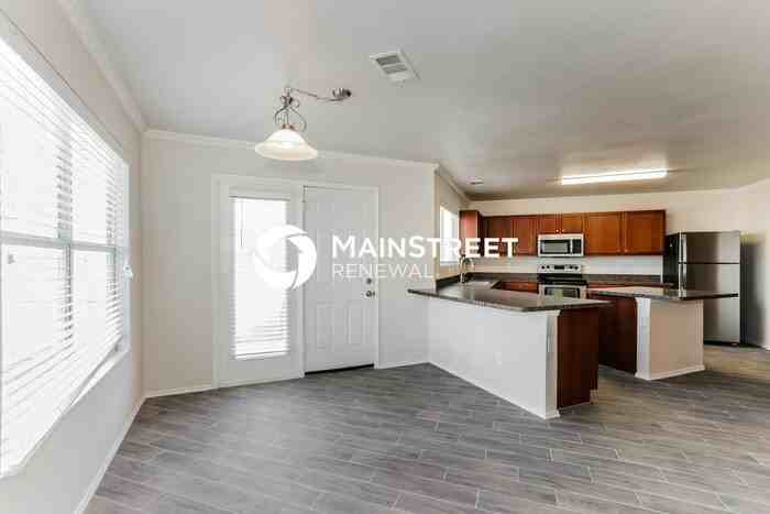106 Colonial Ln - Photo 6 of 17