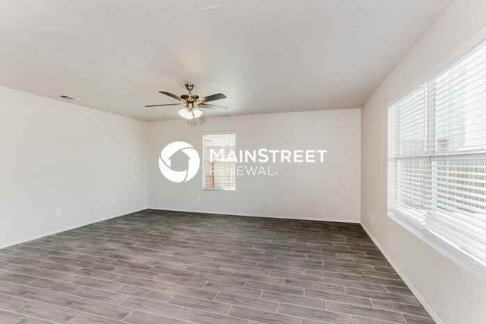 106 Colonial Ln - Photo 7 of 17
