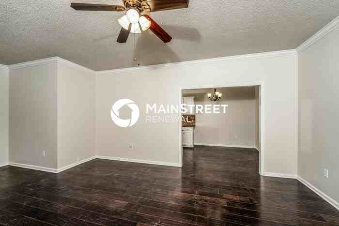 1144 Amberley Woods Dr - Photo 4 of 16
