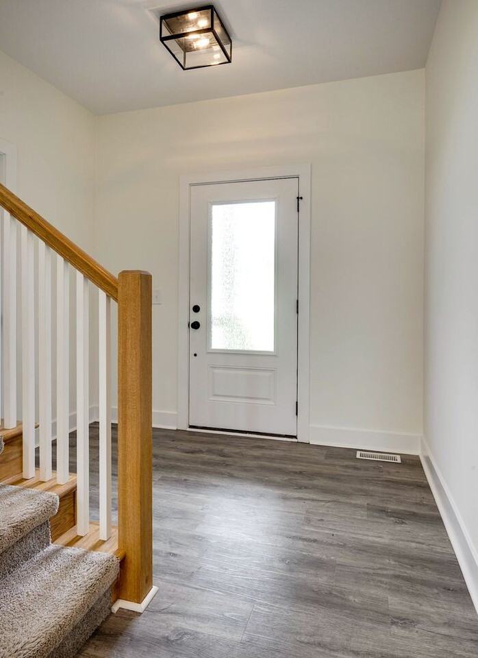 420 Stonemeadow Rd - Photo 7 of 50