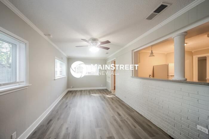 5019 Newcastle Rd - Photo 4 of 18