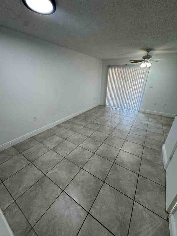 1197 Bentley Rd - Photo 3 of 12