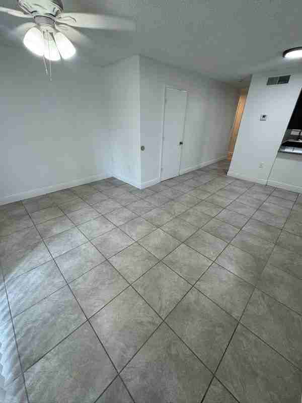 1197 Bentley Rd - Photo 5 of 12
