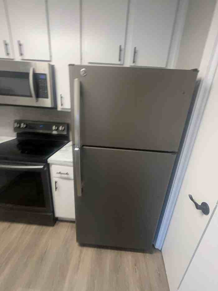 1100 Southmoor Dr #1100 - Photo 3 of 10