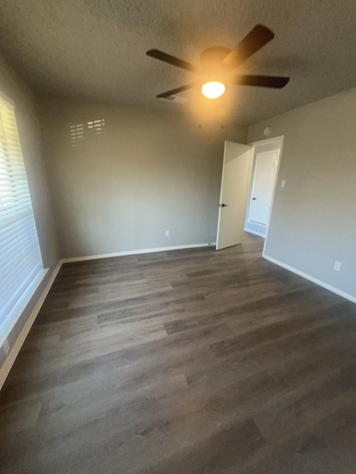 1100 Southmoor Dr #1100 - Photo 6 of 10