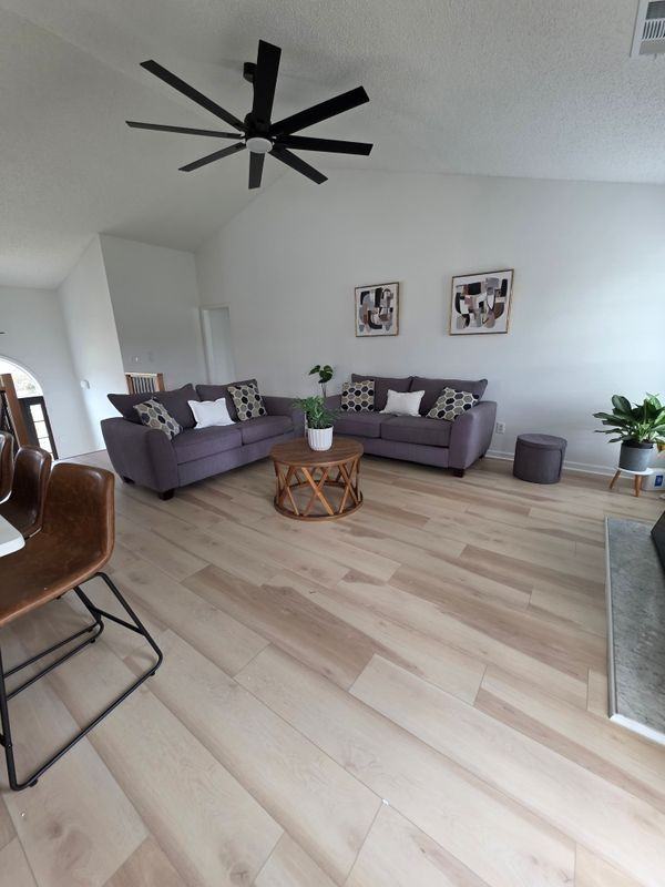 1222 Paiute Ct - Photo 3 of 22