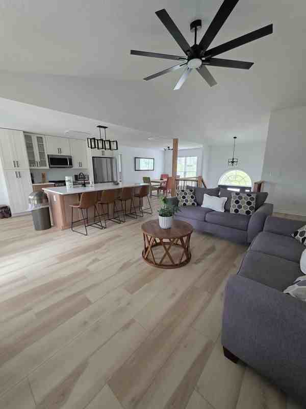 1222 Paiute Ct - Photo 4 of 22