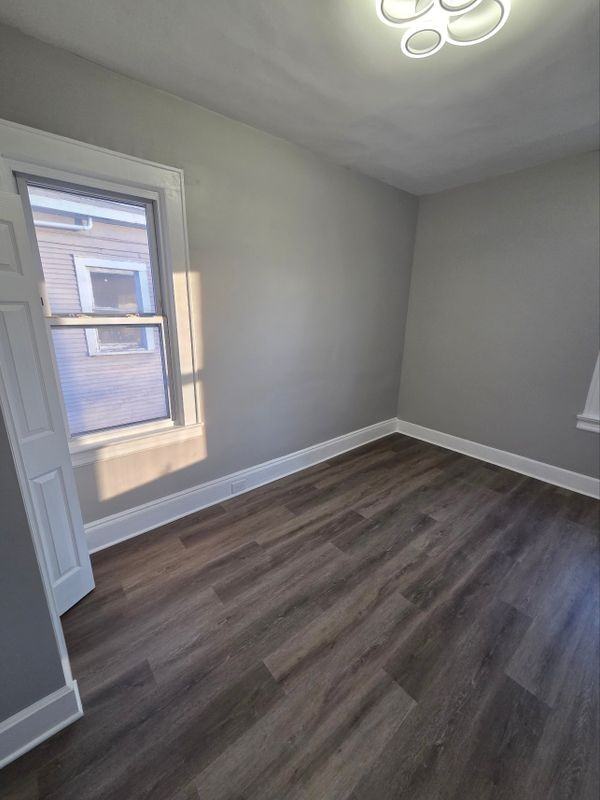 47 Edgar St - Photo 2 of 12