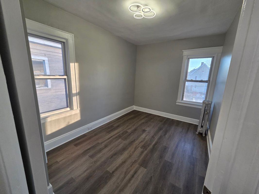 47 Edgar St - Photo 5 of 12