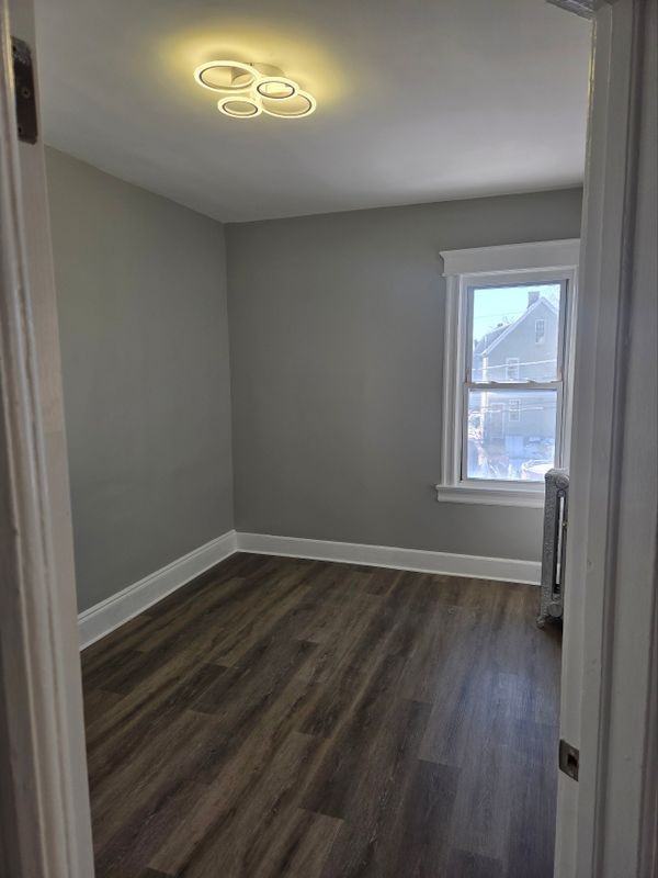 47 Edgar St - Photo 6 of 12