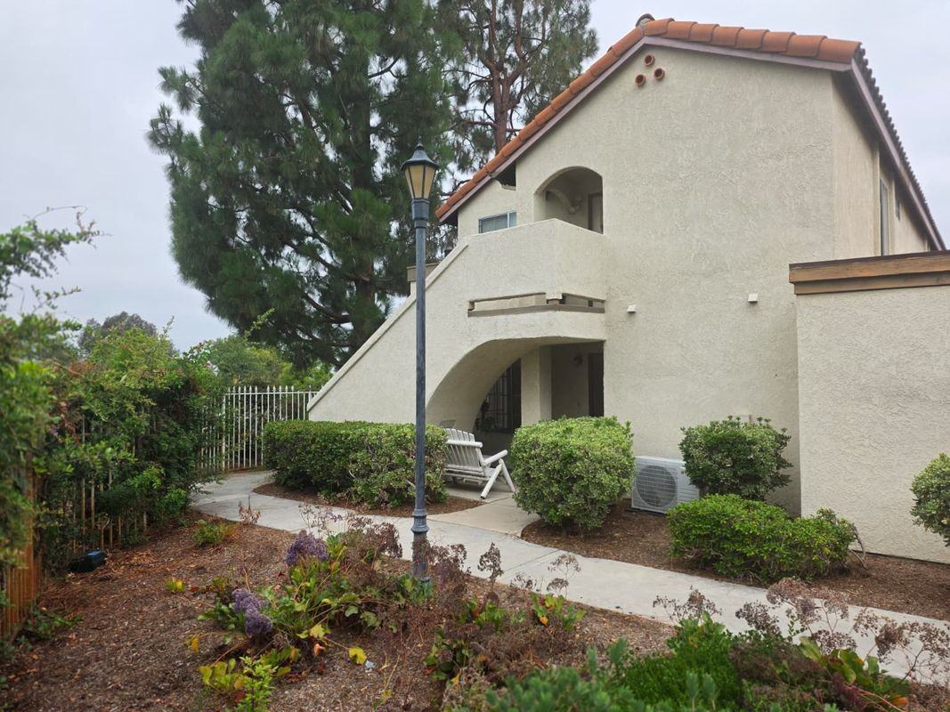 23395 La Crescenta ##A