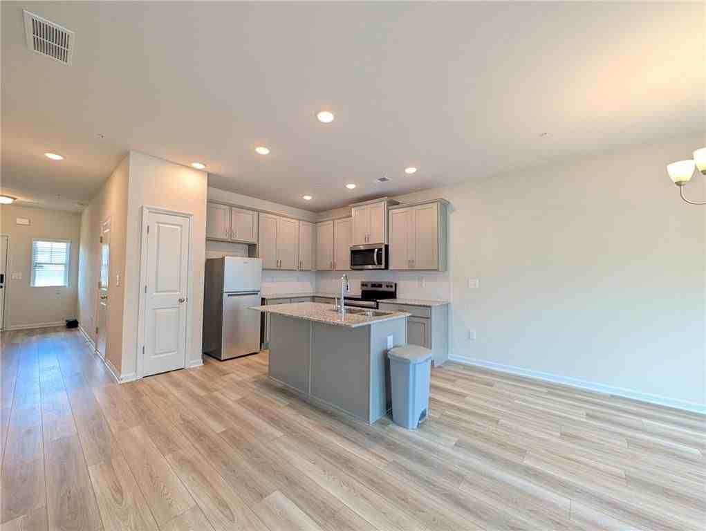 1354 Willow Brook Cir - Photo 4 of 22