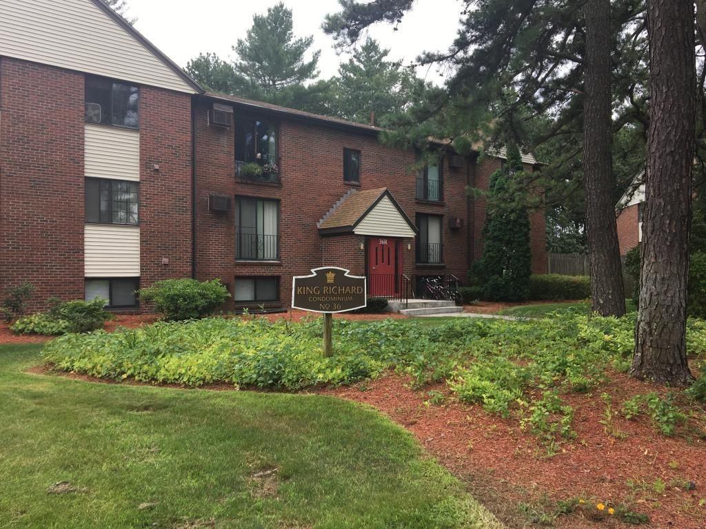 36R English Village Rd ##104 - Photo 2 of 8