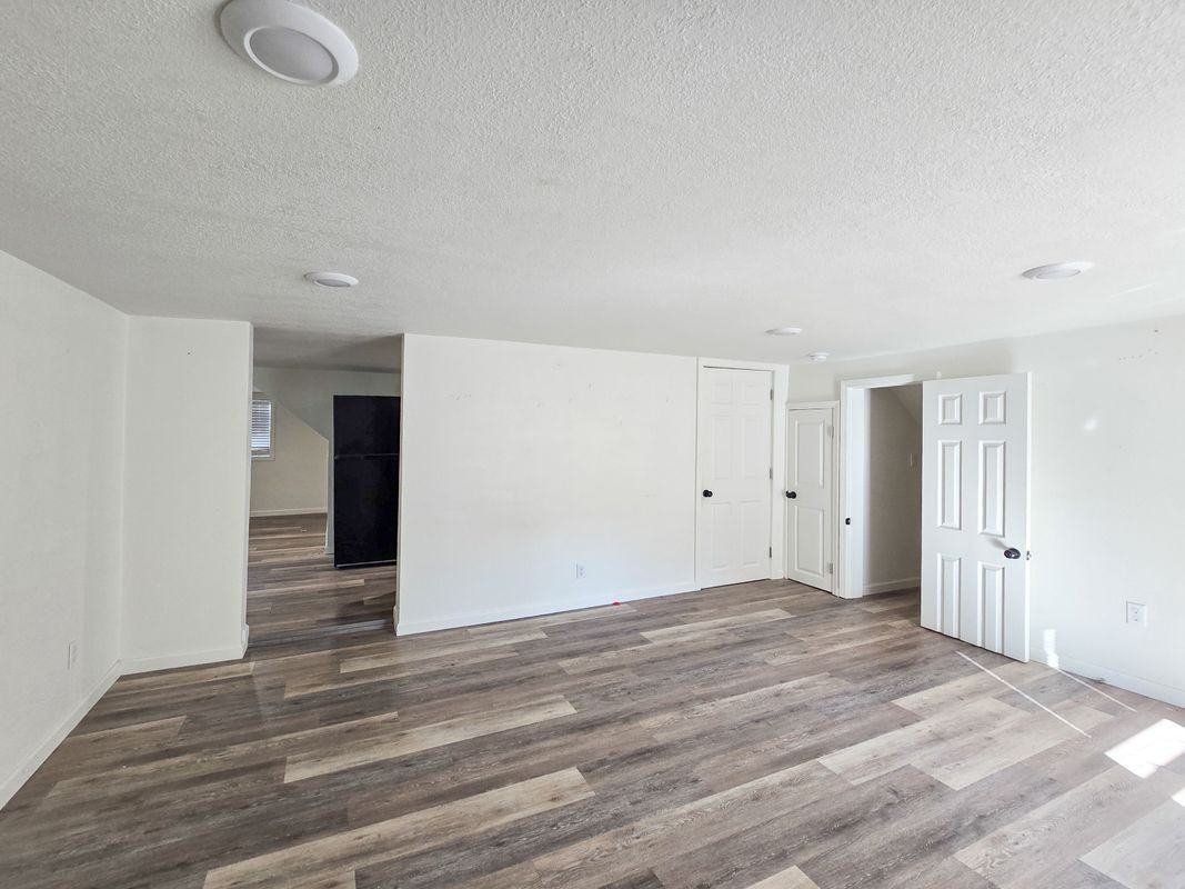 721 N 2nd St - Photo 2 of 8
