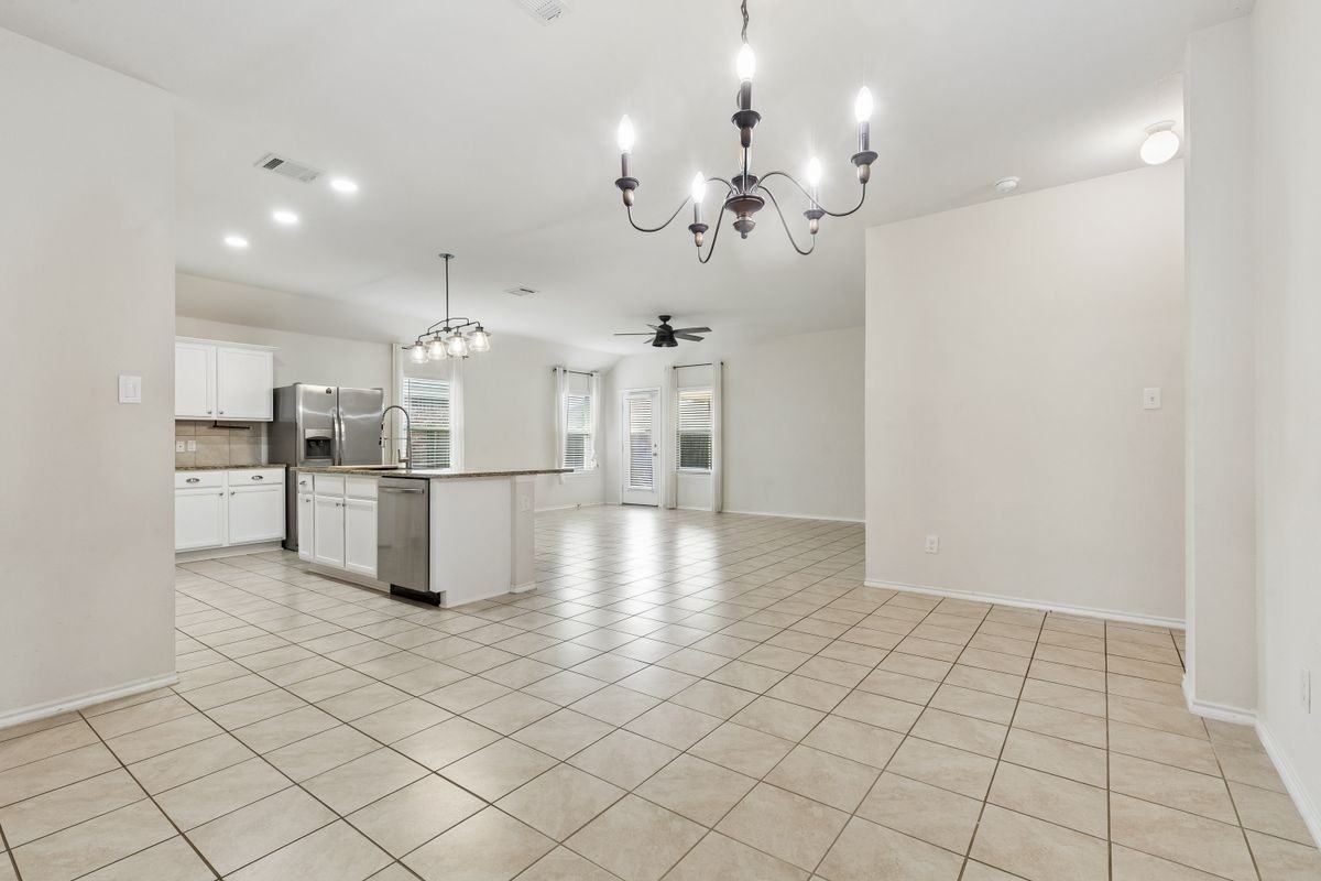 2850 Dusty Rd - Photo 3 of 11