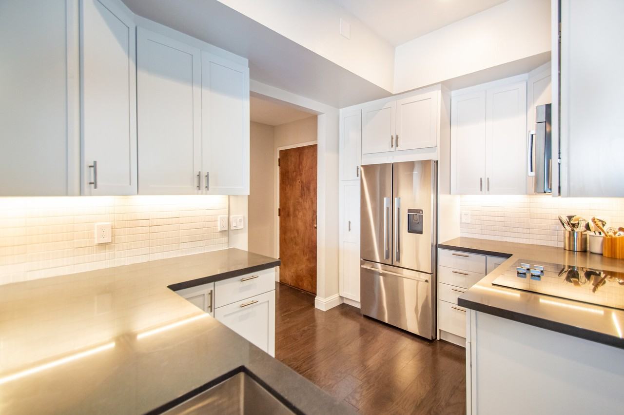 925 Corbett Ave #302 - Photo 5 of 39