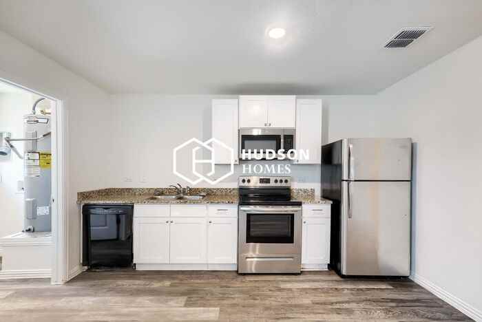 3327 Martin Luther King Dr #B - Photo 6 of 14