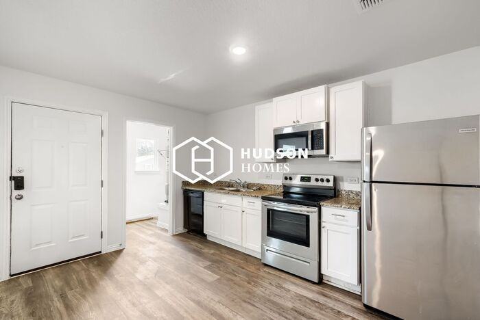 3327 Martin Luther King Dr #B - Photo 7 of 14