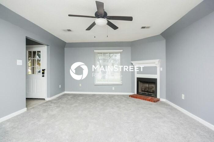 7084 Windsor Dr - Photo 2 of 18
