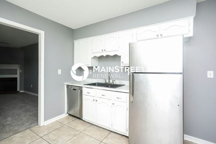 7084 Windsor Dr - Photo 6 of 18