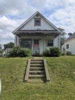 featured image of 801 W 10th St