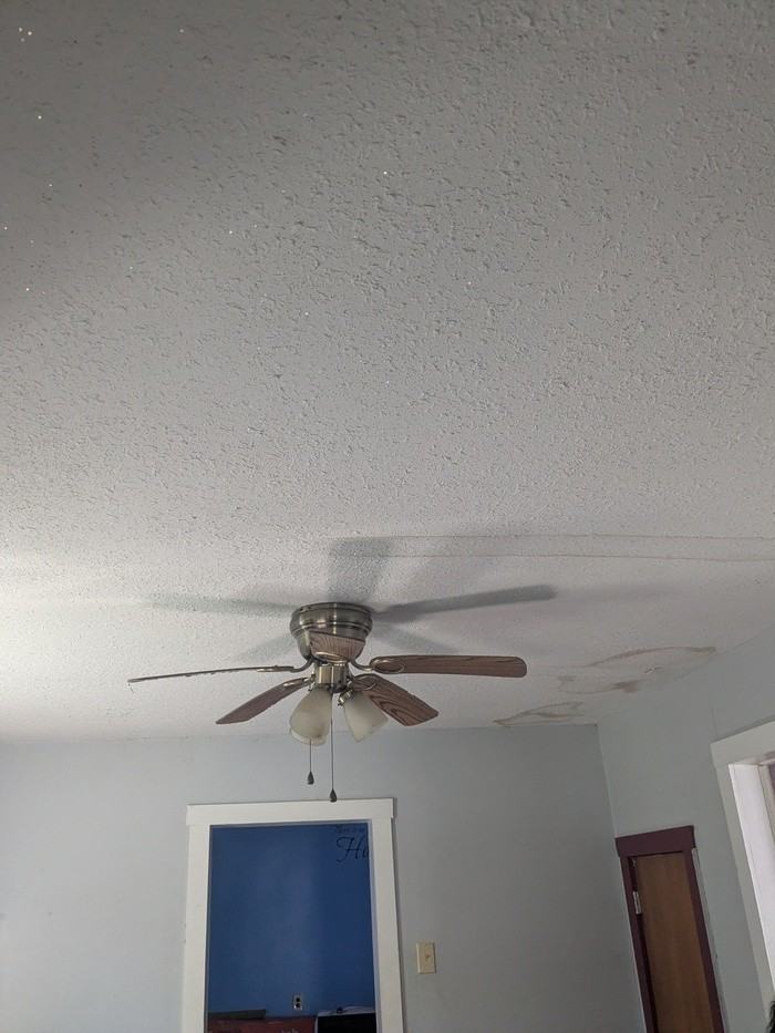 801 W 10th St - Photo 2 of 23