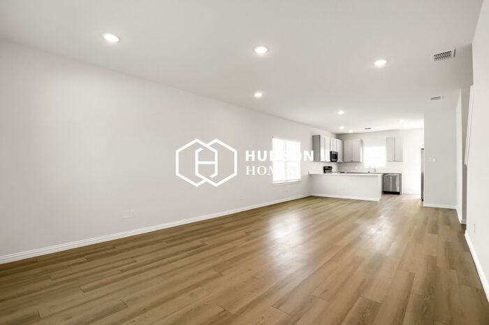 1111 Sky Summit Ct - Photo 2 of 12